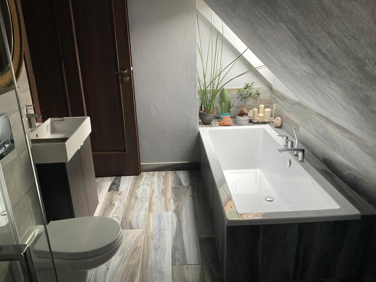 Apartamenty Jablonowa Zielona Góra Esterno foto