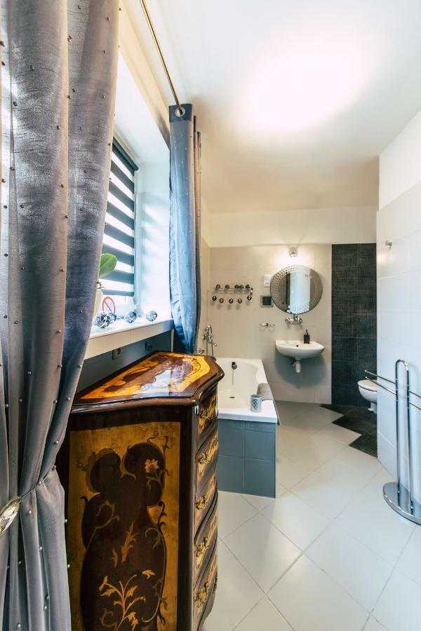 Apartamenty Jablonowa Zielona Góra Esterno foto