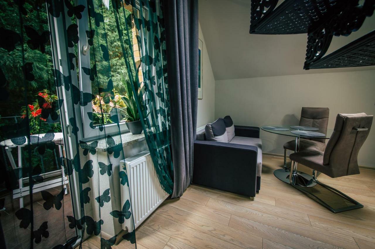 Apartamenty Jablonowa Zielona Góra Esterno foto